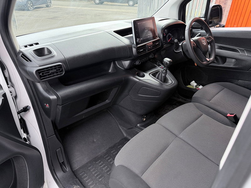 Vauxhall Combo 1.5 Turbo D 2300 Pro Panel Van 5dr Diesel Manual L1 H1 Euro 6 (s/s) (100 ps)