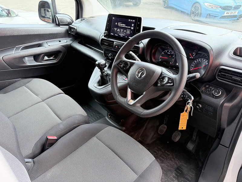 Vauxhall Combo 1.5 Turbo D 2300 Pro Panel Van 5dr Diesel Manual L1 H1 Euro 6 (s/s) (100 ps)