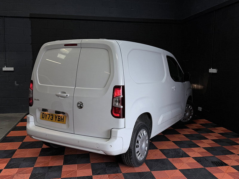 Vauxhall Combo 1.5 Turbo D 2300 Pro Panel Van 5dr Diesel Manual L1 H1 Euro 6 (s/s) (100 ps)