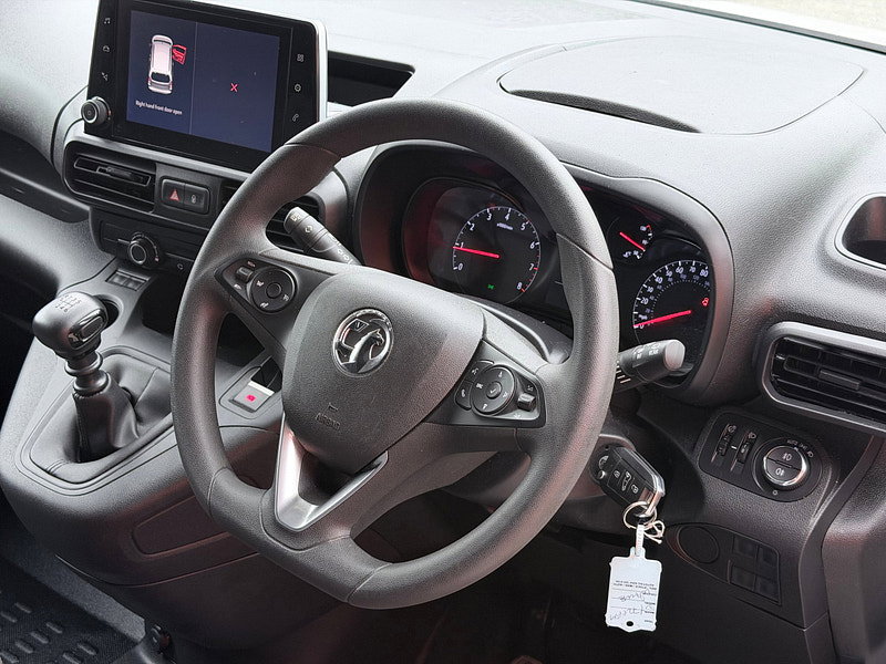 Vauxhall Combo 1.5 Turbo D 2300 Sportive Panel Van 5dr Diesel Manual L1 H1 Euro 6 (100 ps)