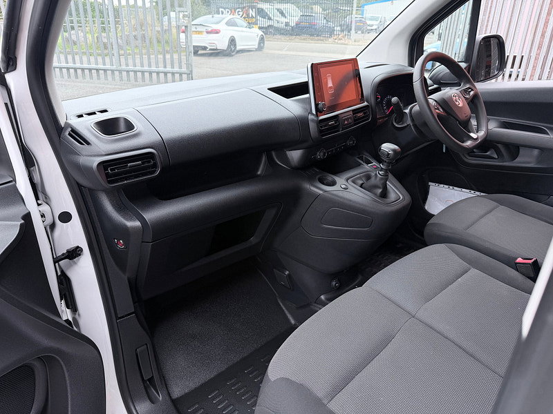 Vauxhall Combo 1.5 Turbo D 2300 Sportive Panel Van 5dr Diesel Manual L1 H1 Euro 6 (100 ps)