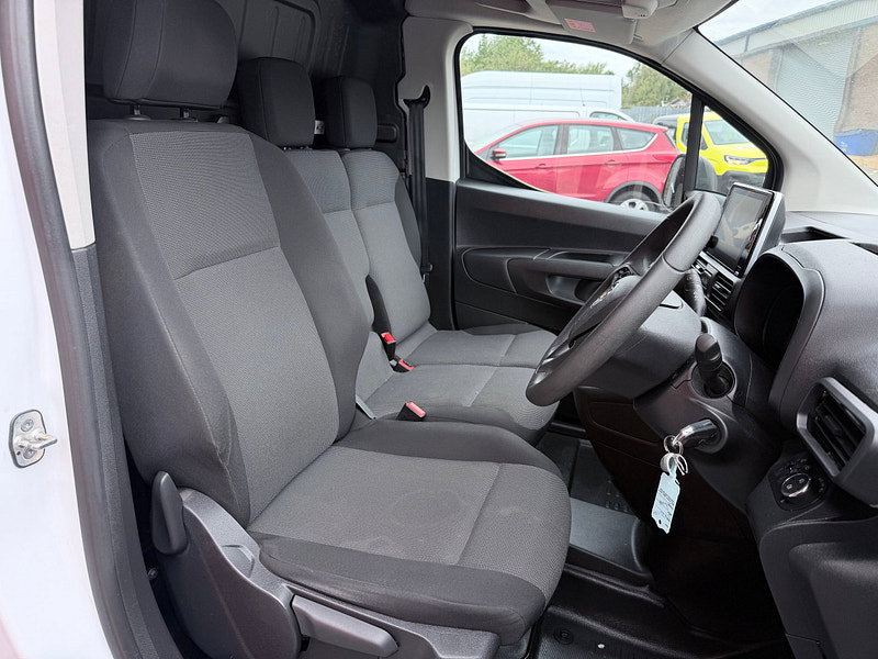 Vauxhall Combo 1.5 Turbo D 2300 Sportive Panel Van 5dr Diesel Manual L1 H1 Euro 6 (100 ps)