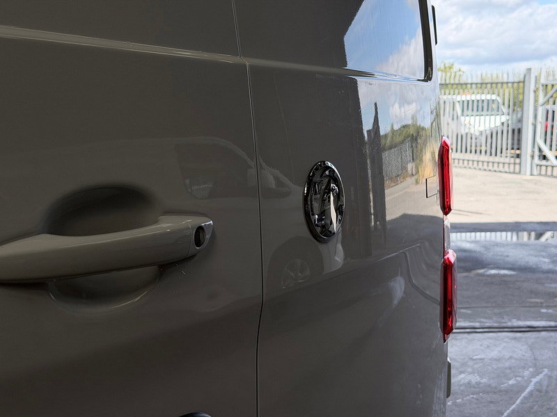 Vauxhall Vivaro 1.5 Turbo D 2900 Pro Panel Van 6dr Diesel Manual L2 H1 Euro 6 (s/s) (100 ps)
