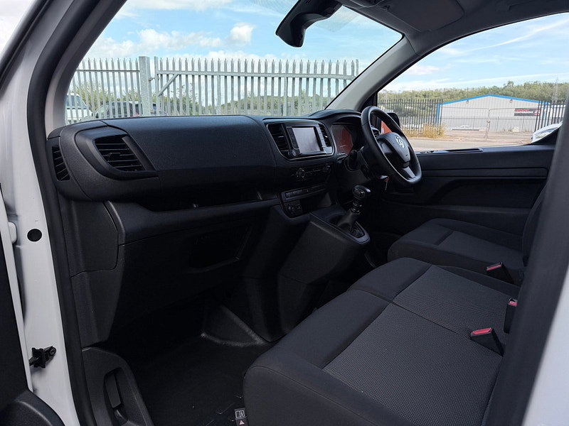 Vauxhall Vivaro 1.5 Turbo D 2900 Pro Panel Van 6dr Diesel Manual L2 H1 Euro 6 (s/s) (100 ps)