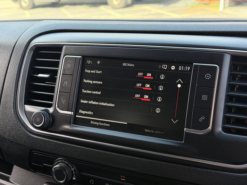 Vauxhall Vivaro 1.5 Turbo D 2900 Pro Panel Van 6dr Diesel Manual L2 H1 Euro 6 (s/s) (100 ps)