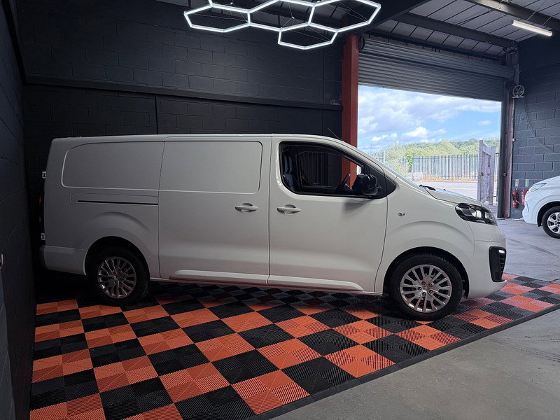 Vauxhall Vivaro 1.5 Turbo D 2900 Pro Panel Van 6dr Diesel Manual L2 H1 Euro 6 (s/s) (100 ps)