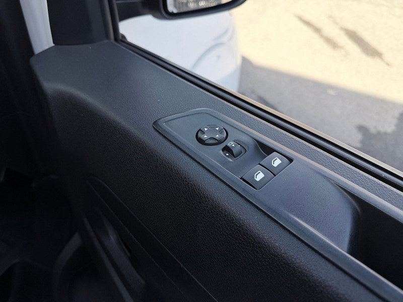 Vauxhall Vivaro 1.5 Turbo D 2900 Pro Panel Van 6dr Diesel Manual L2 H1 Euro 6 (s/s) (100 ps)