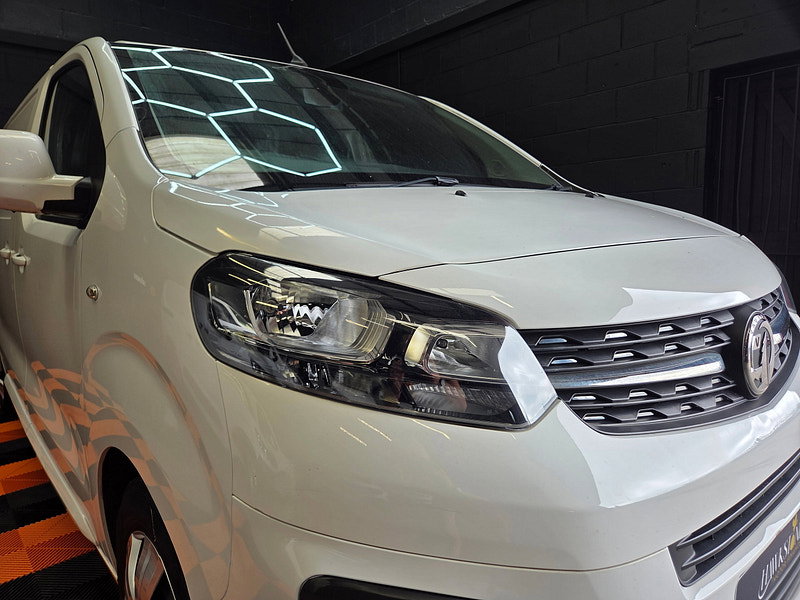 Vauxhall Vivaro 1.5 Turbo D 2900 Sportive Panel Van 5dr Diesel Manual L2 H1 Euro 6 (s/s) (100 ps)