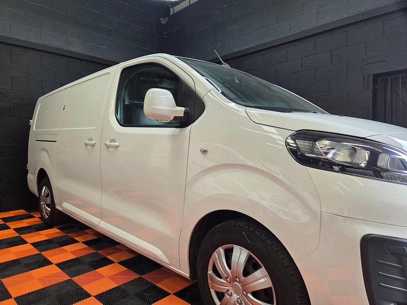 Vauxhall Vivaro 1.5 Turbo D 2900 Sportive Panel Van 5dr Diesel Manual L2 H1 Euro 6 (s/s) (100 ps)