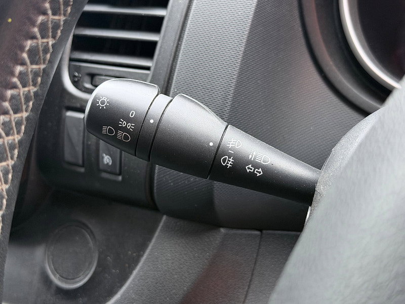 Vauxhall Vivaro 1.6 CDTi 2900 Sportive Panel Van 5dr Diesel Manual L2 H1 Euro 6 (120 ps)