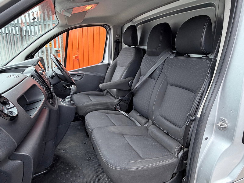 Vauxhall Vivaro 1.6 CDTi 2900 Sportive Panel Van 5dr Diesel Manual L2 H1 Euro 6 (120 ps)