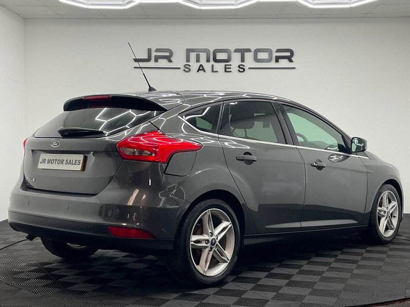 Ford Focus 1.6 TDCi Zetec Euro 5 (s/s) 5dr