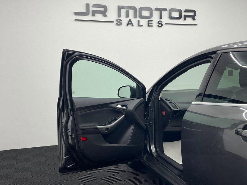Ford Focus 1.6 TDCi Zetec Euro 5 (s/s) 5dr
