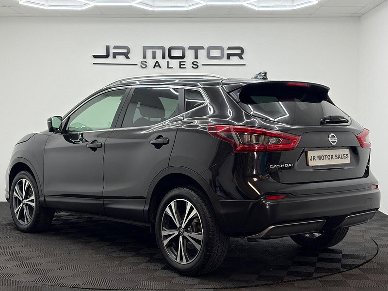 Nissan Qashqai 1.5 dCi N-Connecta Euro 6 (s/s) 5dr