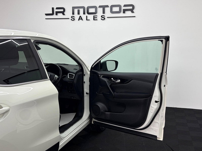 Nissan Qashqai 1.5 dCi n-tec 2WD Euro 6 (s/s) 5dr