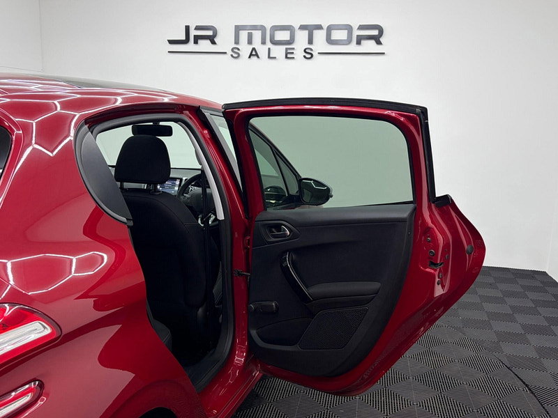 Peugeot 208 1.2 VTi PureTech Style Euro 6 5dr