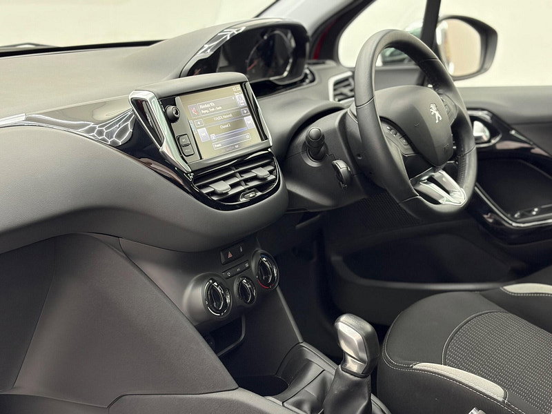 Peugeot 208 1.2 VTi PureTech Style Euro 6 5dr