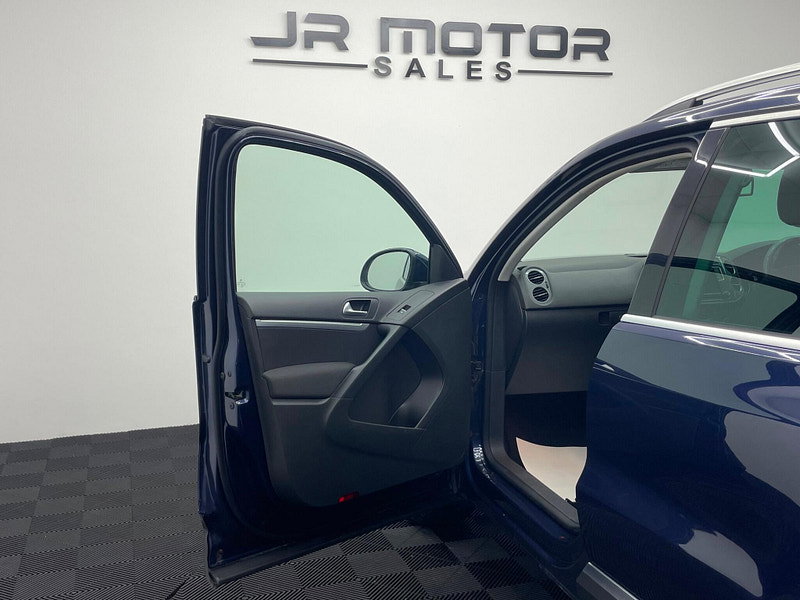 Volkswagen Tiguan 2.0 TDI BlueMotion Tech Match 4WD Euro 6 (s/s) 5dr