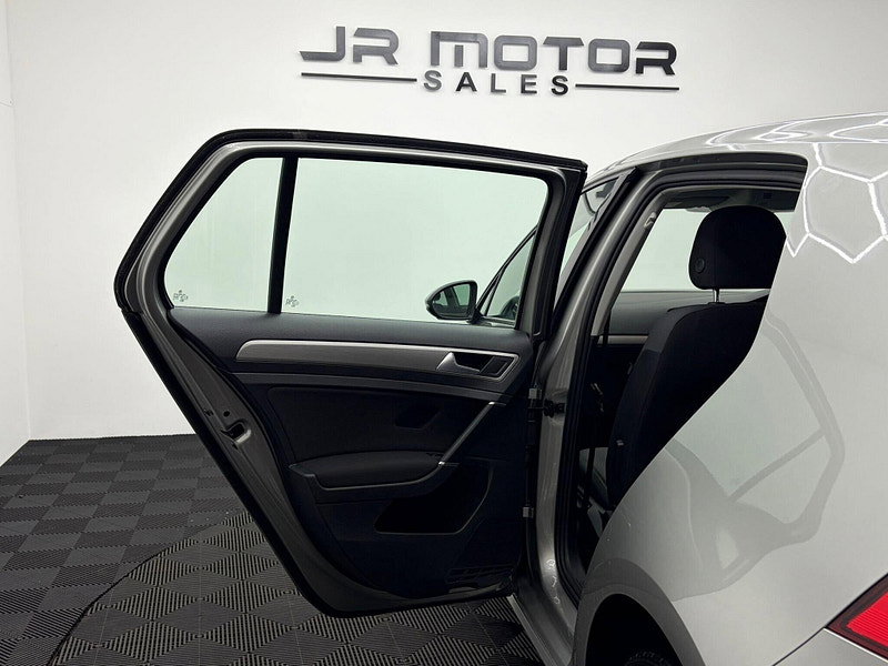 Volkswagen Golf 2.0 TDI BlueMotion Tech Match Edition Euro 6 (s/s) 5dr