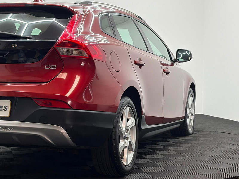 Volvo V40 Cross Country 1.6 D2 Lux Euro 5 (s/s) 5dr