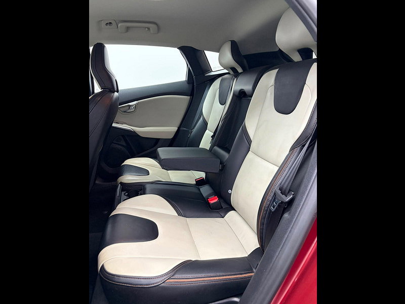 Volvo V40 Cross Country 1.6 D2 Lux Euro 5 (s/s) 5dr