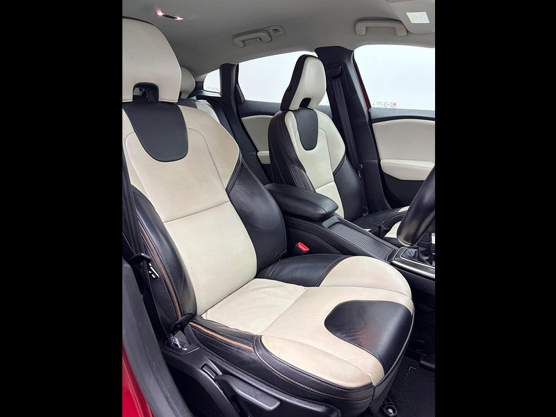 Volvo V40 Cross Country 1.6 D2 Lux Euro 5 (s/s) 5dr