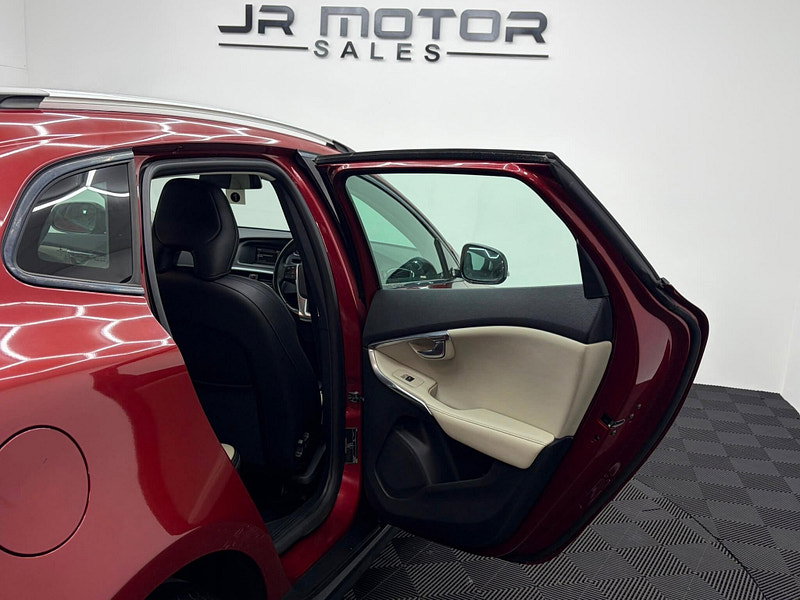 Volvo V40 Cross Country 1.6 D2 Lux Euro 5 (s/s) 5dr