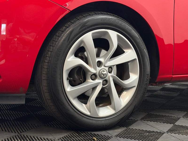 Vauxhall Corsa 1.4i ecoTEC SRi Euro 6 5dr
