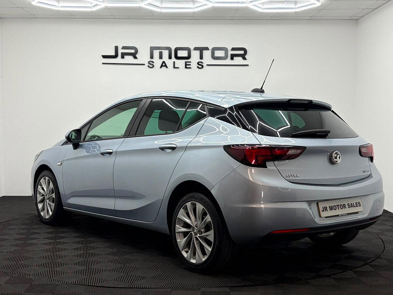 Vauxhall Astra 1.4i Turbo Tech Line Nav Euro 6 5dr