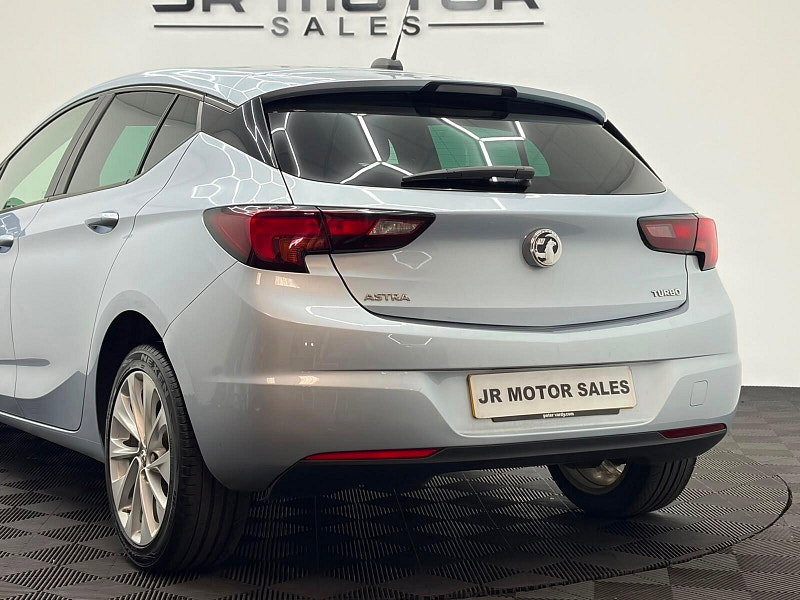 Vauxhall Astra 1.4i Turbo Tech Line Nav Euro 6 5dr