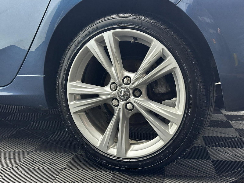 Vauxhall Astra 1.6 CDTi BlueInjection SRi VX Line Nav Euro 6 (s/s) 5dr