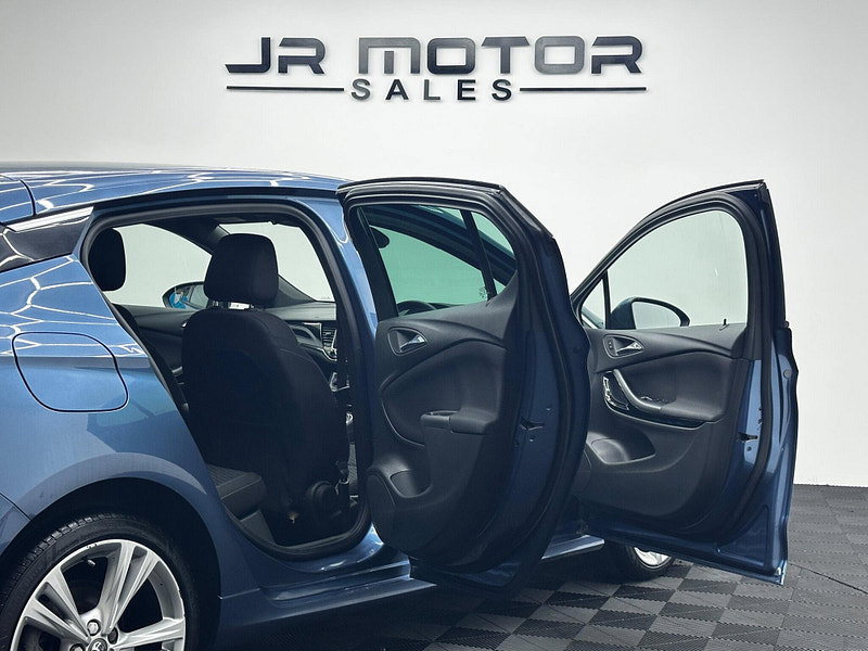 Vauxhall Astra 1.6 CDTi BlueInjection SRi VX Line Nav Euro 6 (s/s) 5dr