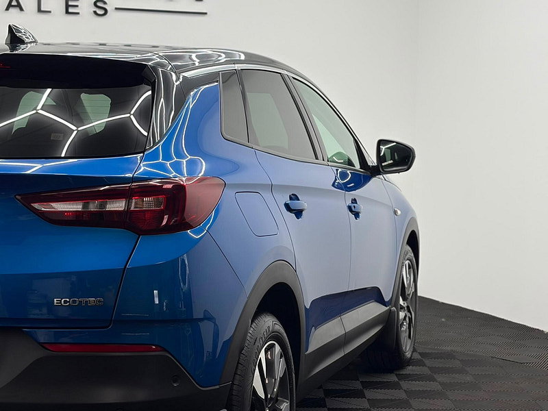 Vauxhall Grandland X 1.2 Turbo SRi Nav Euro 6 (s/s) 5dr