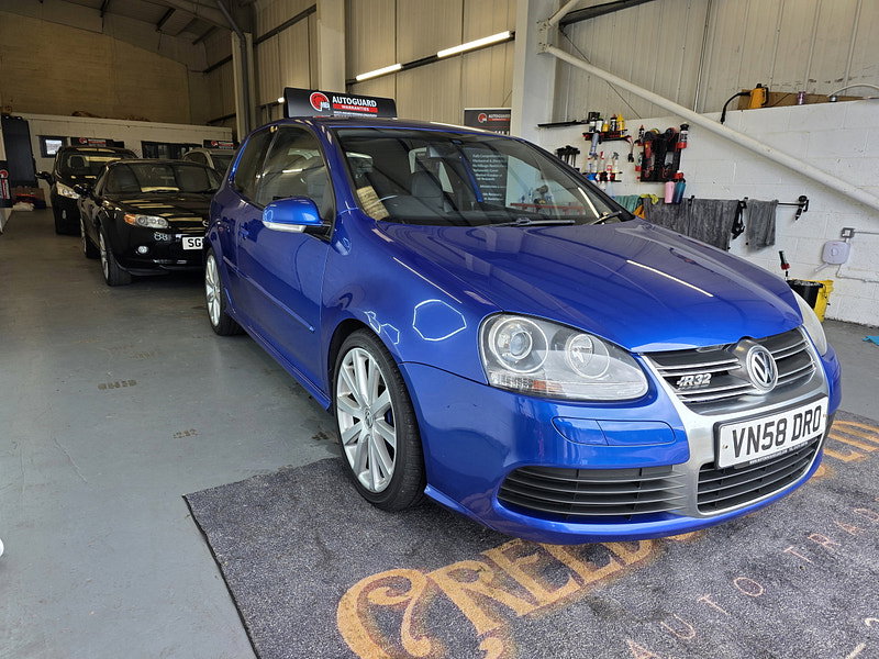 Volkswagen Golf 3.2 V6 R32 Hatchback 3dr Petrol DSG 4Motion (233 g/km, 247 bhp)