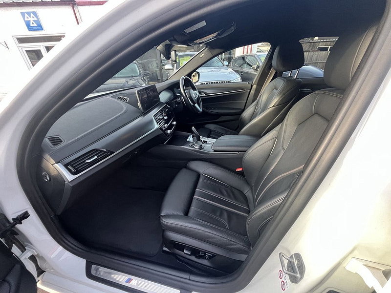 BMW 5 Series 2.0 530e 12kWh M Sport Saloon 4dr Petrol Plug-in Hybrid Steptronic Euro 6 (s/s) (292 ps)