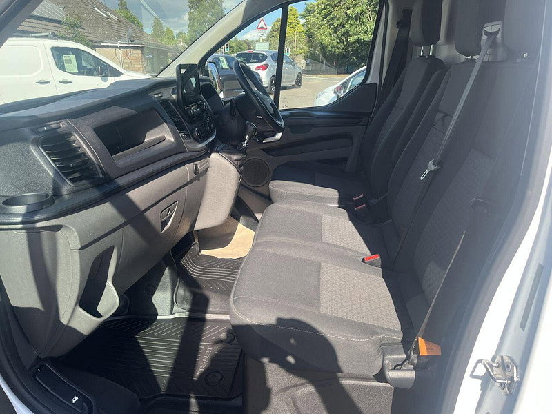 Ford Transit Custom 2.0 300 EcoBlue Trend Panel Van 5dr Diesel Manual L2 H1 Euro 6 (130 ps)