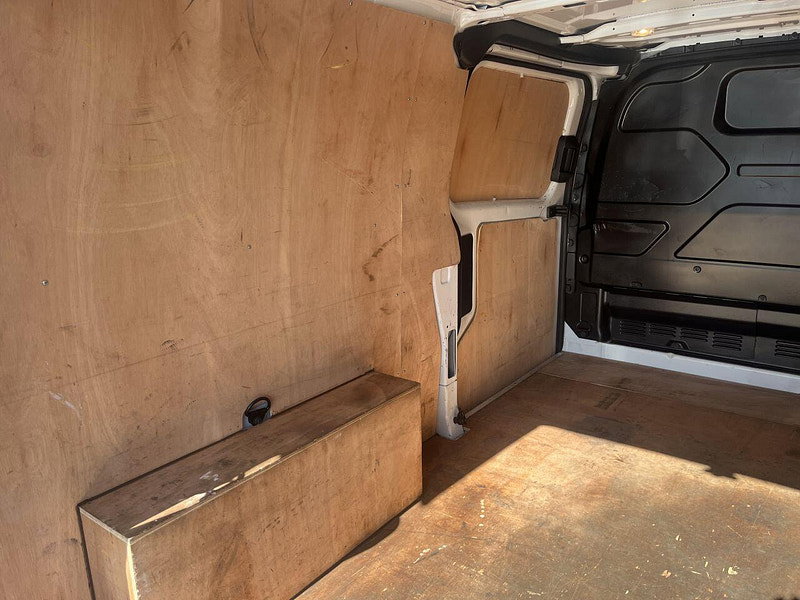 Ford Transit Custom 2.0 300 EcoBlue Trend Panel Van 5dr Diesel Manual L2 H1 Euro 6 (130 ps)
