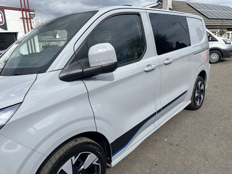 Ford Transit Custom 2.0 320 EcoBlue Sport Crew Van Double Cab 5dr Diesel Auto AWD L1 H1 Euro 6 (s/s) (170 ps)
