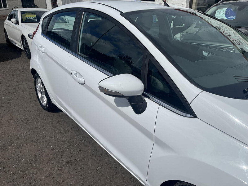 Ford Fiesta 1.25 Zetec Hatchback 5dr Petrol Manual Euro 6 (82 ps)