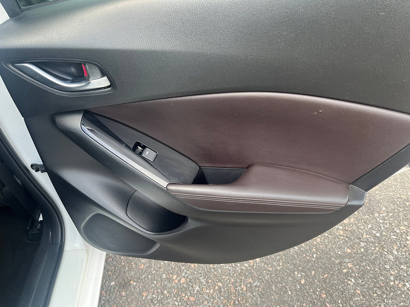 Mazda Mazda3 2.0 SKYACTIV-G Sport Nav Hatchback 5dr Petrol Auto Euro 6 (s/s) (121 ps)