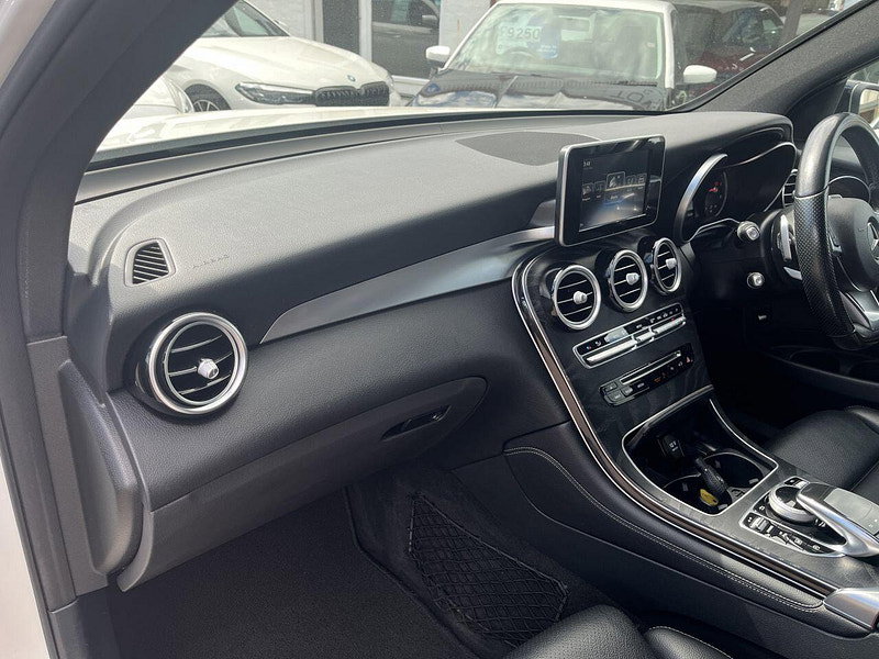 Mercedes-Benz GLC 2.1 GLC250d AMG Line SUV 5dr Diesel G-Tronic 4MATIC Euro 6 (s/s) (204 ps)