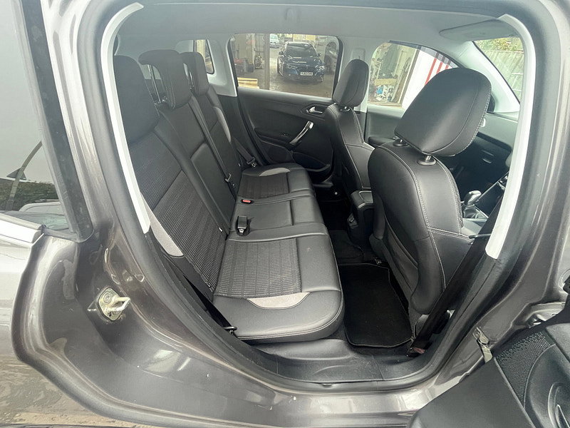Peugeot 2008 1.6 e-HDi Allure SUV 5dr Diesel Manual Euro 5 (s/s) (92 ps)