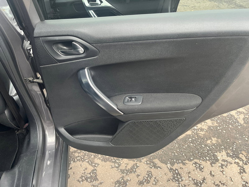 Peugeot 2008 1.6 e-HDi Allure SUV 5dr Diesel Manual Euro 5 (s/s) (92 ps)