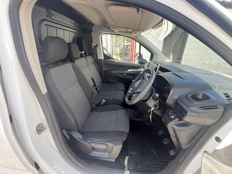 Vauxhall Combo 1.5 Turbo D 2300 Sportive Panel Van 4dr Diesel Manual L2 H1 Euro 6 (100 ps)