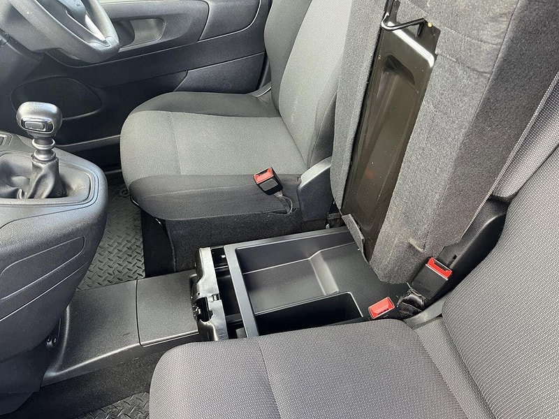 Vauxhall Combo 1.5 Turbo D 2300 Sportive Panel Van 4dr Diesel Manual L2 H1 Euro 6 (100 ps)