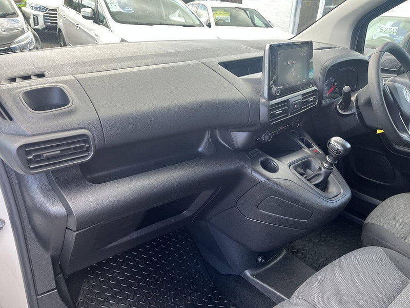 Vauxhall Combo 1.5 Turbo D 2300 Sportive Panel Van 4dr Diesel Manual L2 H1 Euro 6 (100 ps)