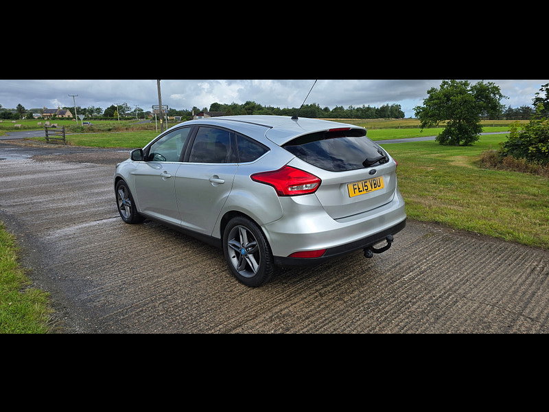 Ford Focus 1.0T EcoBoost Zetec Hatchback 5dr Petrol Manual Euro 6 (s/s) (125 ps)