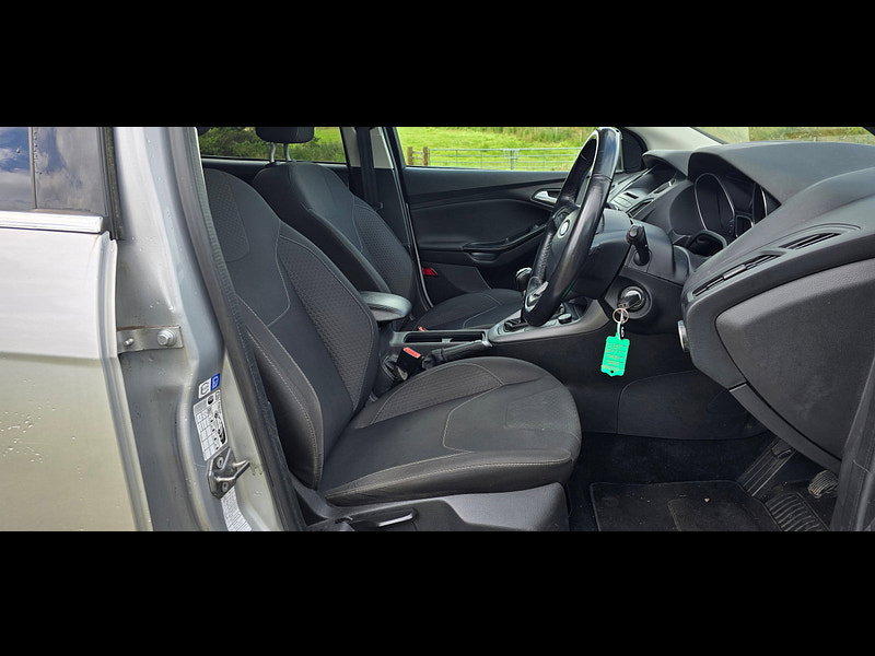 Ford Focus 1.0T EcoBoost Zetec Hatchback 5dr Petrol Manual Euro 6 (s/s) (125 ps)