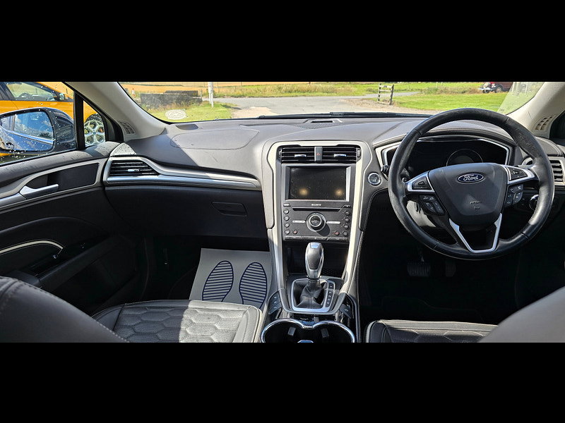 Ford Mondeo 2.0 TDCi Vignale Hatchback 5dr Diesel Powershift Euro 6 (s/s) (180 ps)