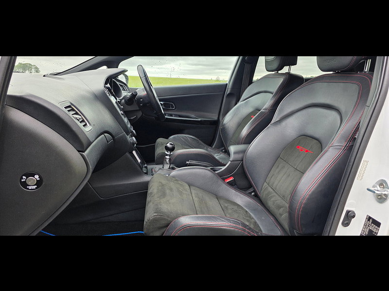 Kia Ceed 1.6 T-GDi GT Hatchback 5dr Petrol Manual Euro 6 (201 bhp)